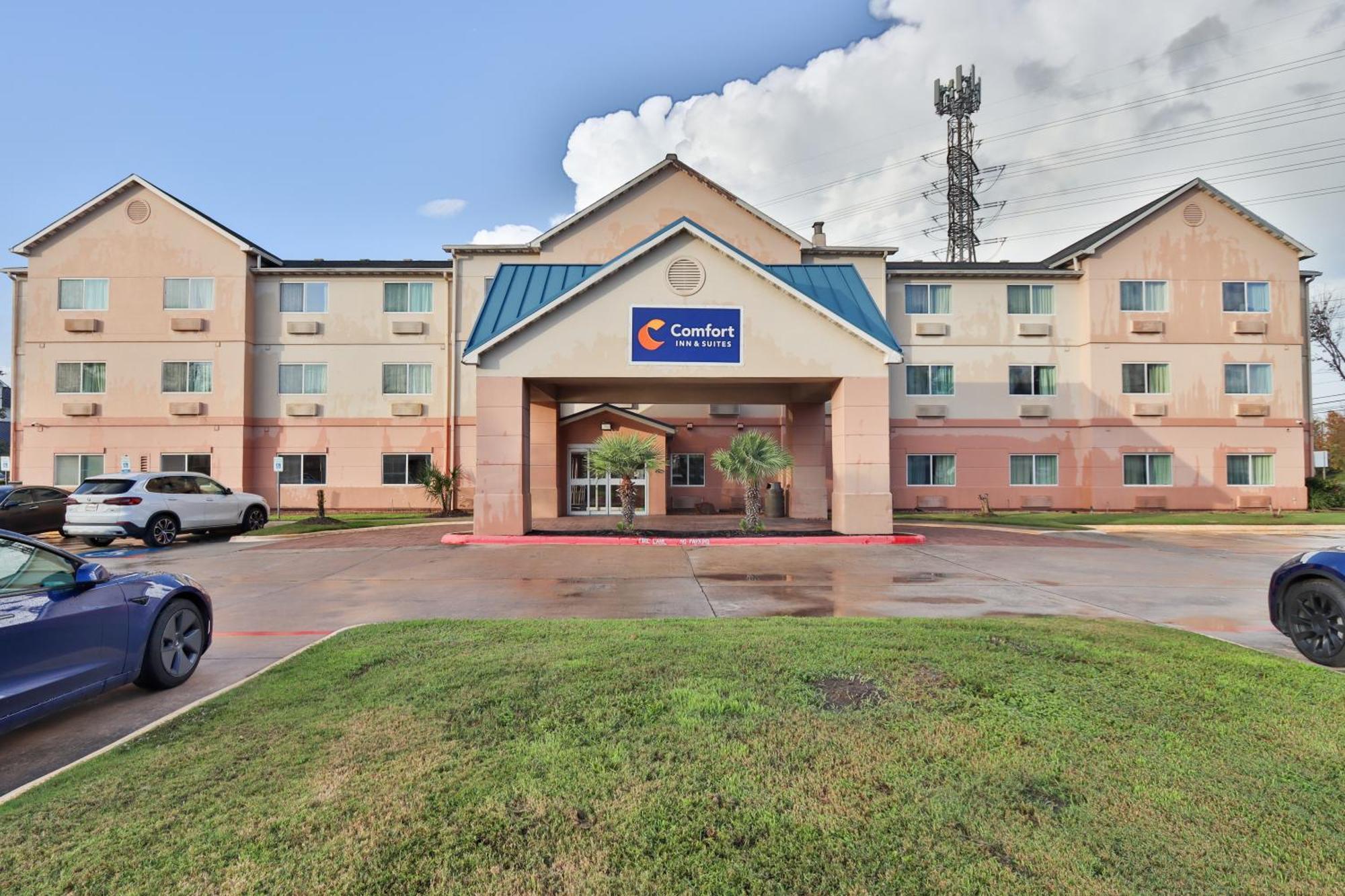 Comfort Inn & Suites Westfield Exterior foto
